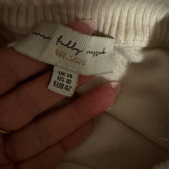 Never Fully Dressed Honey Crew Neck Sweater | US 10 L - Picture 2 of 4